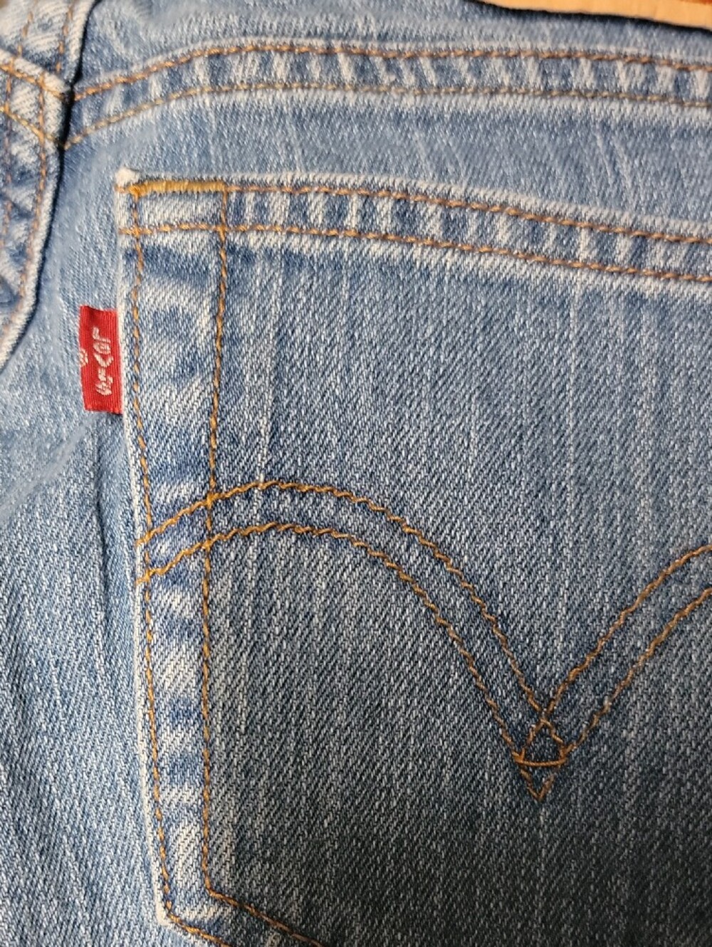 Levi's Women Light Blue Relaxed Fit Jeans Size 10 - Picture 2 of 11